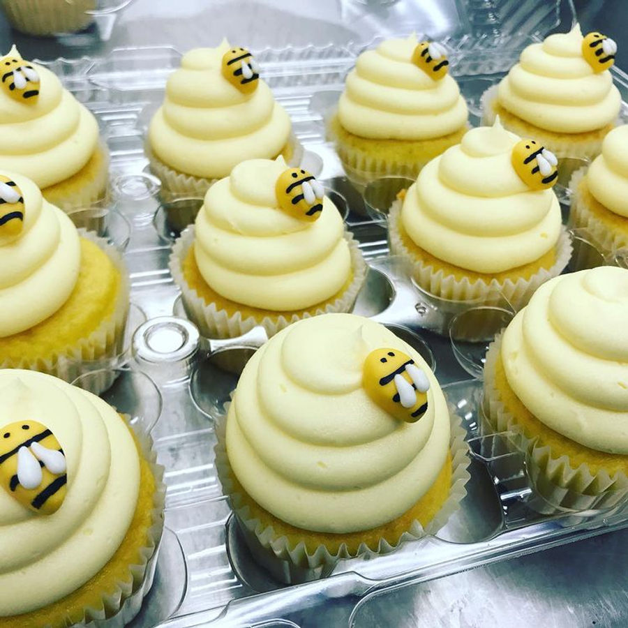 Custom cupcakes by Sweet Escape Cake Company, Indianapolis