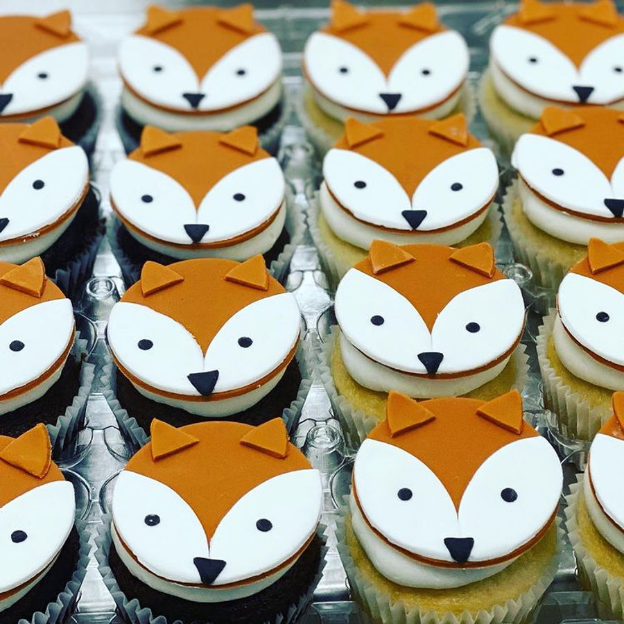 Custom cupcakes by Sweet Escape Cake Company, Indianapolis