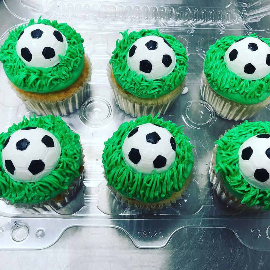 Custom cupcakes by Sweet Escape Cake Company, Indianapolis