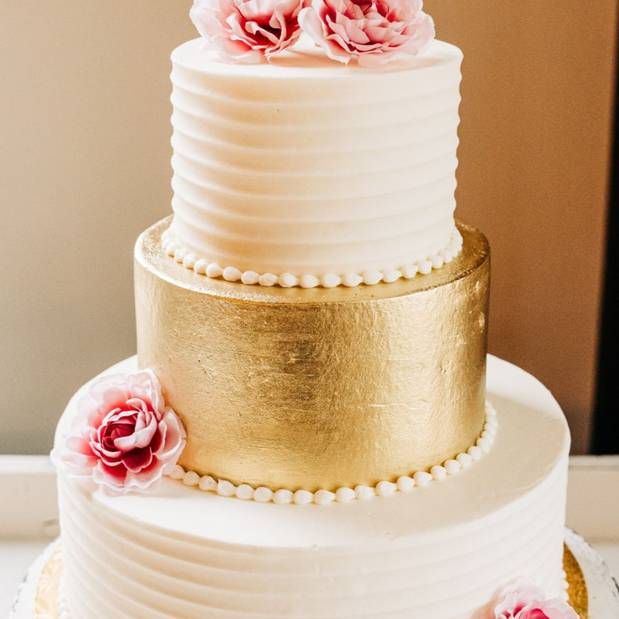 Wedding cake by Sweet Escape Cake Company, Indianapolis