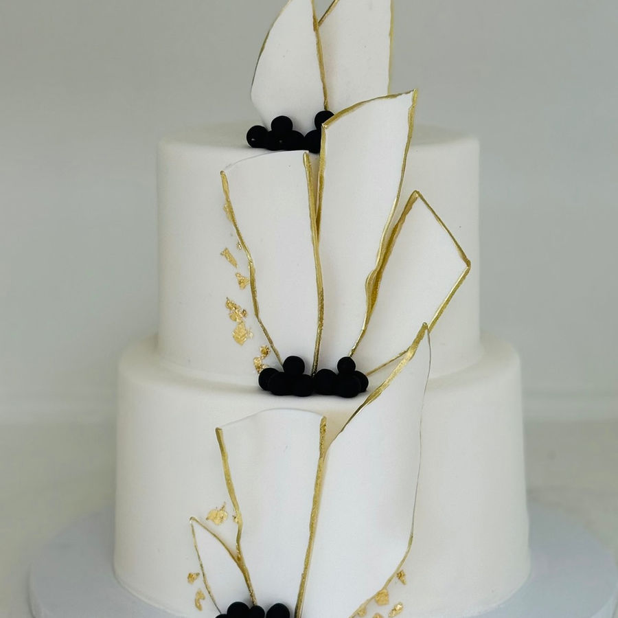 Wedding cake by Sweet Escape Cake Company, Indianapolis