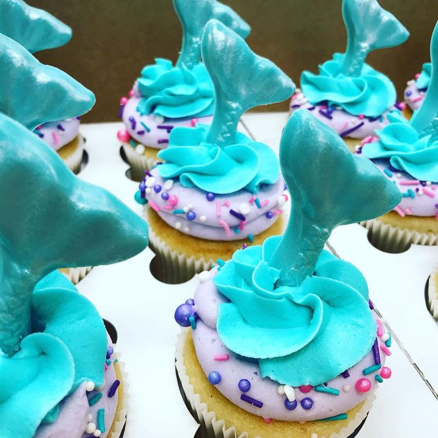 Custom cupcakes by Sweet Escape Cake Company, Indianapolis