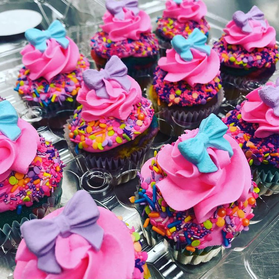 Custom cupcakes by Sweet Escape Cake Company, Indianapolis