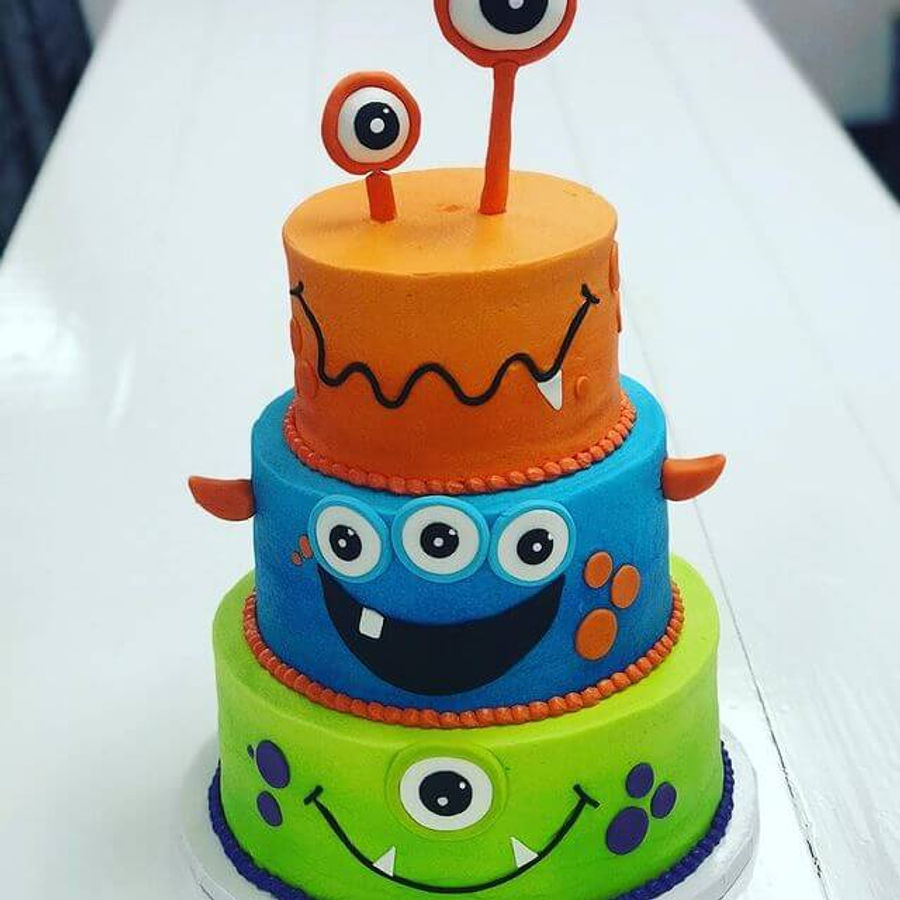 Birthday cake by Sweet Escape Cake Company, Indianapolis