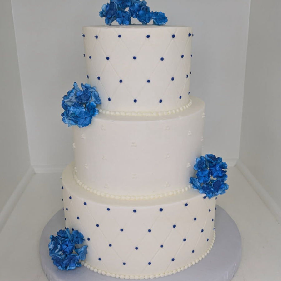 Wedding cake by Sweet Escape Cake Company, Indianapolis